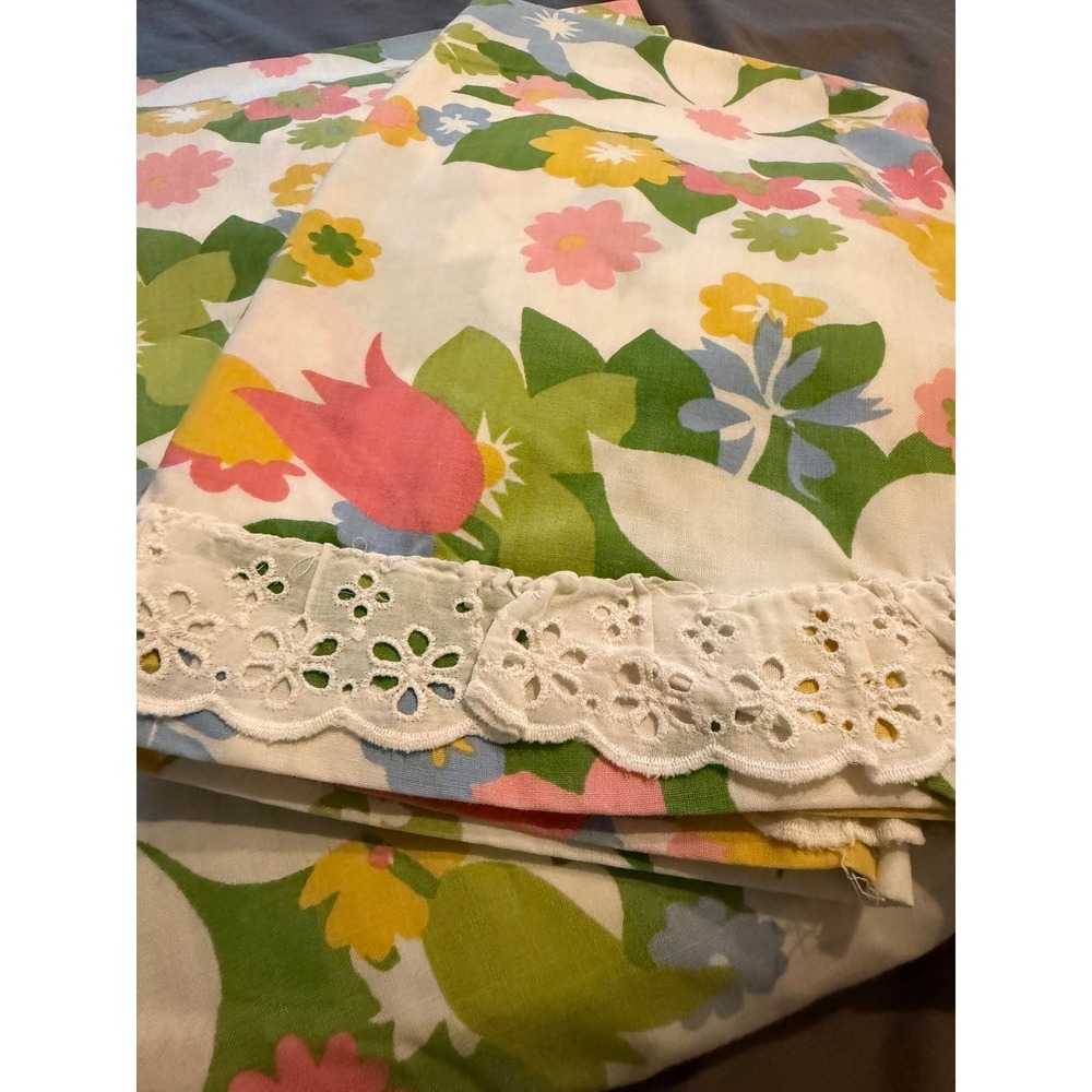Vintage Cannon Monticello Twin Sheet set. Floral Eyelet Lace Cottagecore Retro - Picture 2 of 4